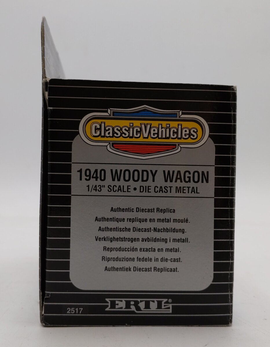 Ertl 2517 1:43 Wilson's 1940 Woody Station Wagon Classic Vehicles NIB