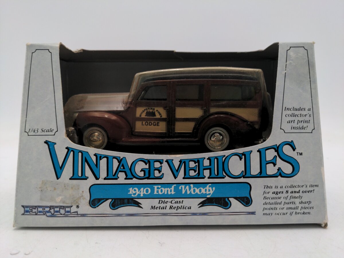 Ertl 2517 1:43 Die Cast Vintage Vehicles Whispering Pines Lodge 1940 Ford Woody EX/Box