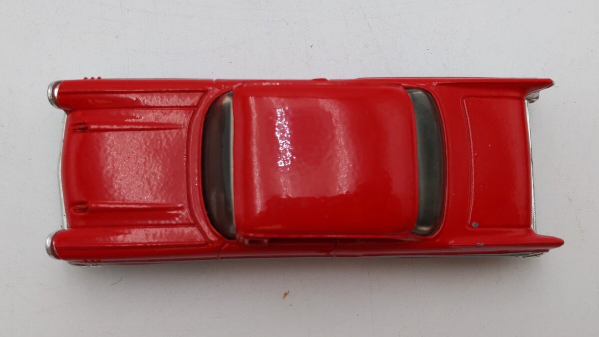 Ertl 2540 1:43 Scale Red Die Cast 1957 Chevrolet Bel Air Sport Coupe EX/Box