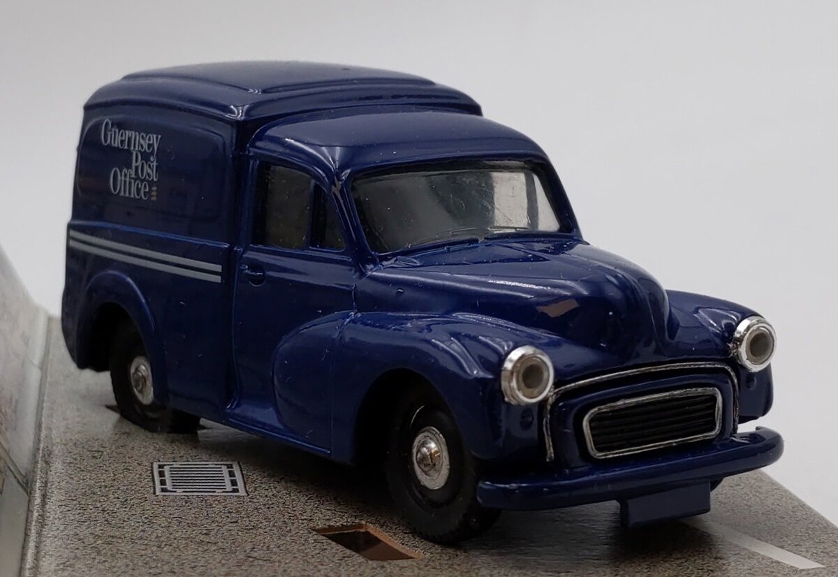 Corgi Classic Models 1:43 Scale D957 Morris 1000 Van LN/Box