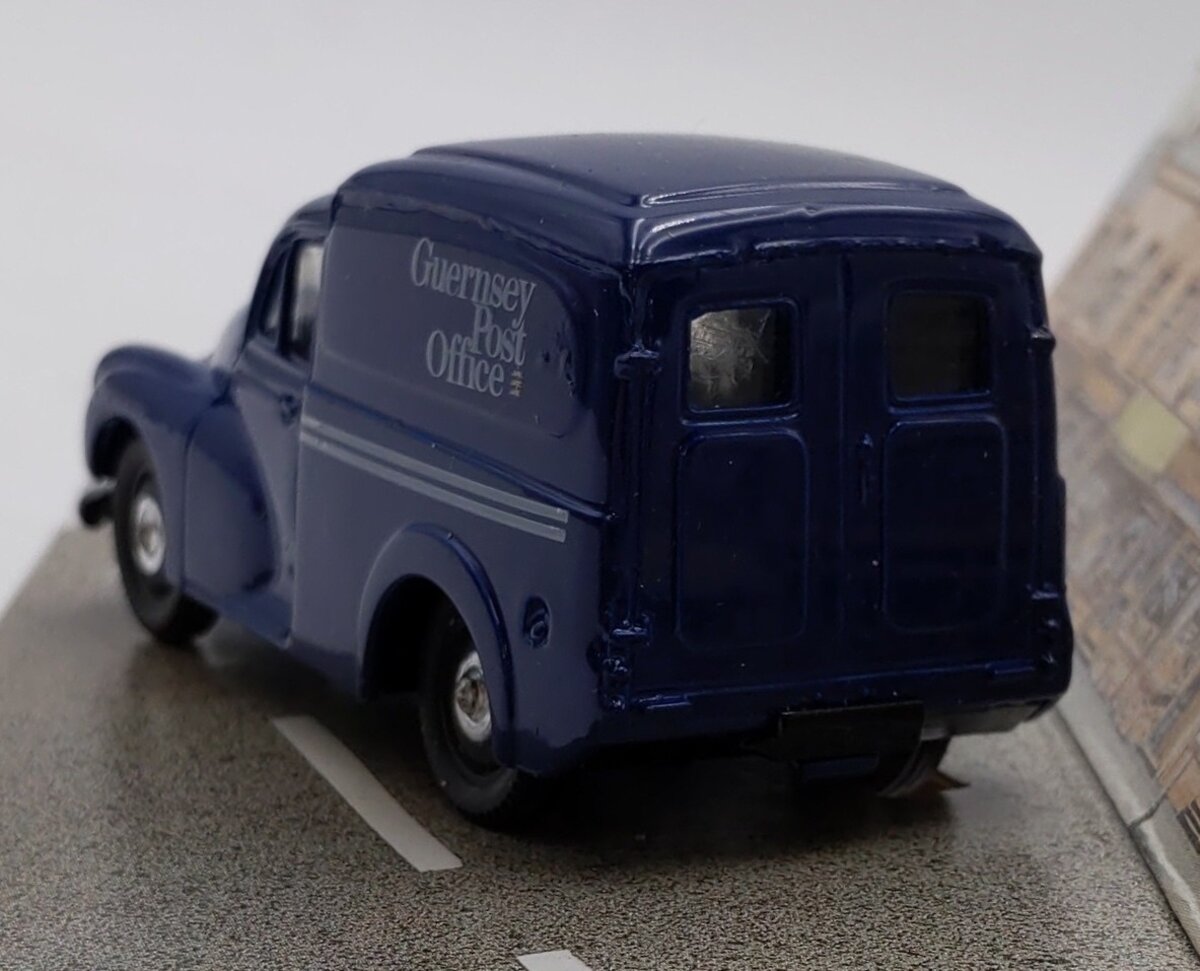 Corgi Classic Models 1:43 Scale D957 Morris 1000 Van LN/Box