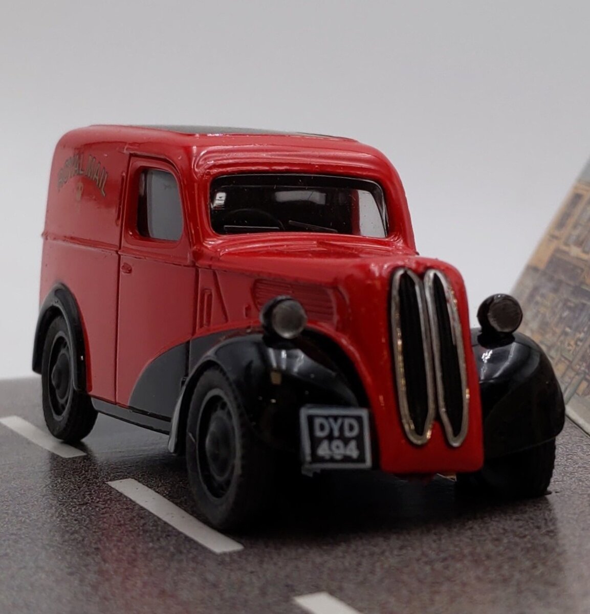 Corgi Classic Models 1:43 Scale  D980 Ford Popular Van NIB