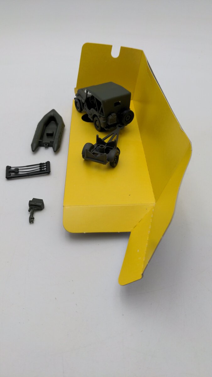 Solido 6041 1:43 Scale Willy Army Jeep with Trailer and Zodiac Motor Boat EX/Box