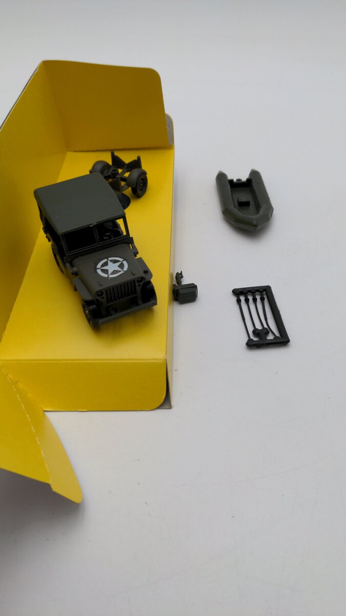 Solido 6041 1:43 Scale Willy Army Jeep with Trailer and Zodiac Motor Boat EX/Box