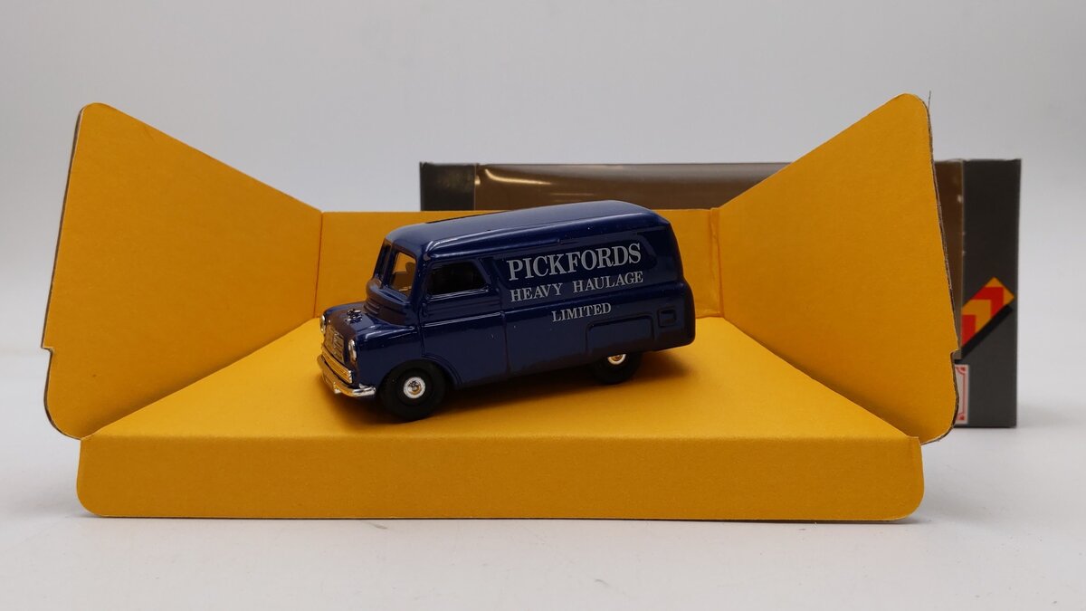Corgi Classics D981/1 1:43 Scale Bedford CA NIB