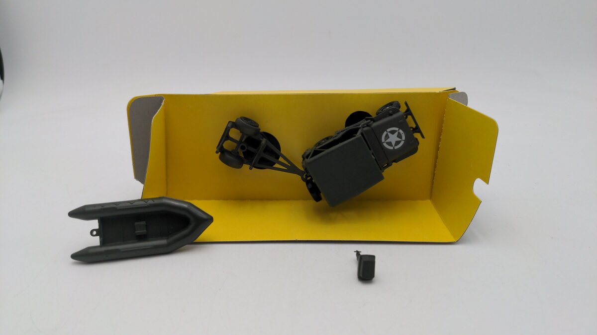 Solido 6041 Diecast Willy Army Jeep with Trailer and Plastic Zodiac Motor Boat EX/Box
