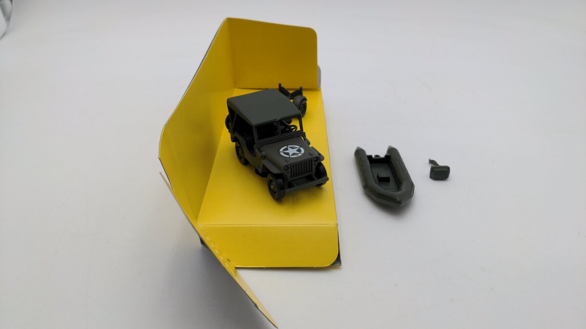 Solido 6041 Diecast Willy Army Jeep with Trailer and Plastic Zodiac Motor Boat EX/Box