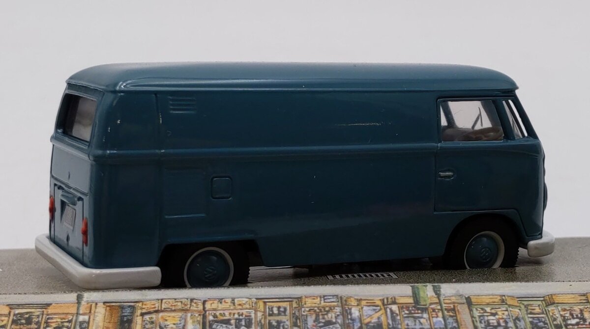 Corgi Classic Models 1:43 Scale D985 Volkswagen Van NIB