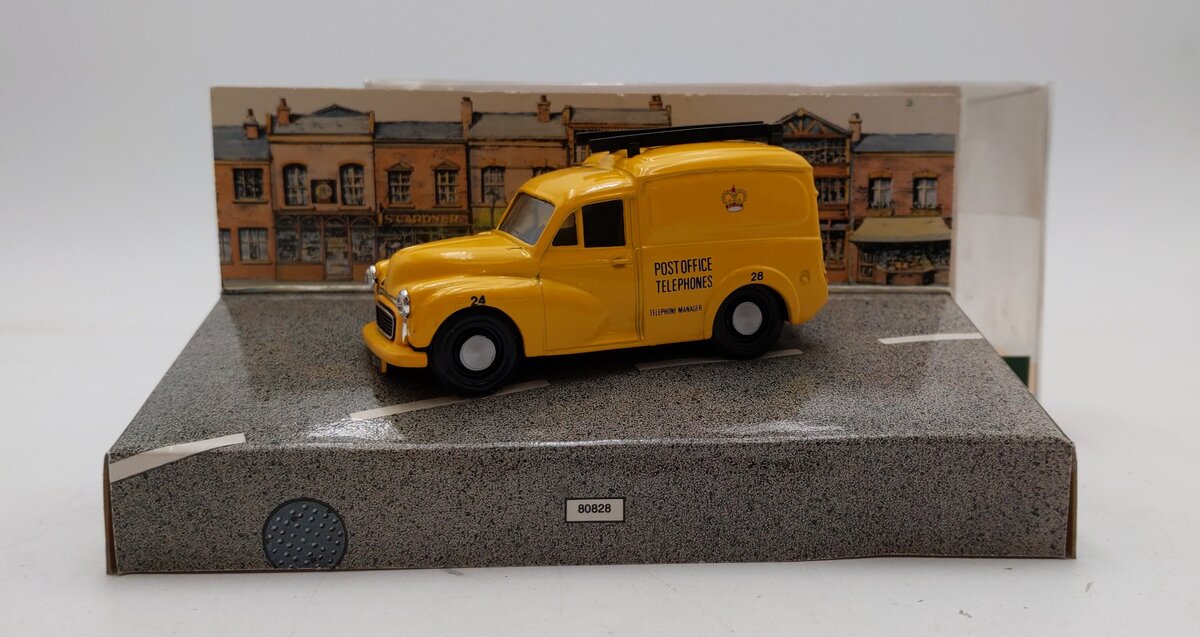 Corgi Classic Models 1:43 Scale #96842 Morris 1000 NIB