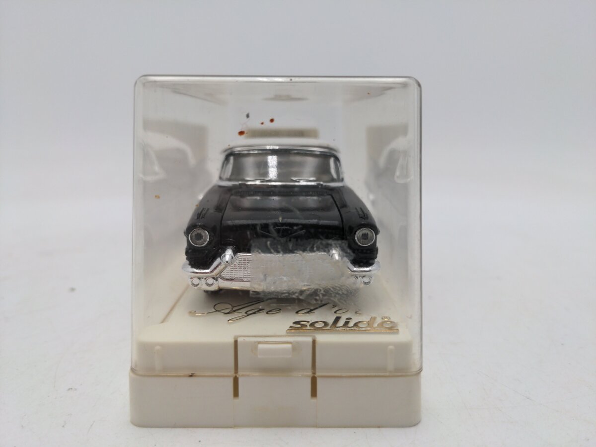 Solido 4501 1:43 Scale Black/Cream Top Cadillac Eldorado LN