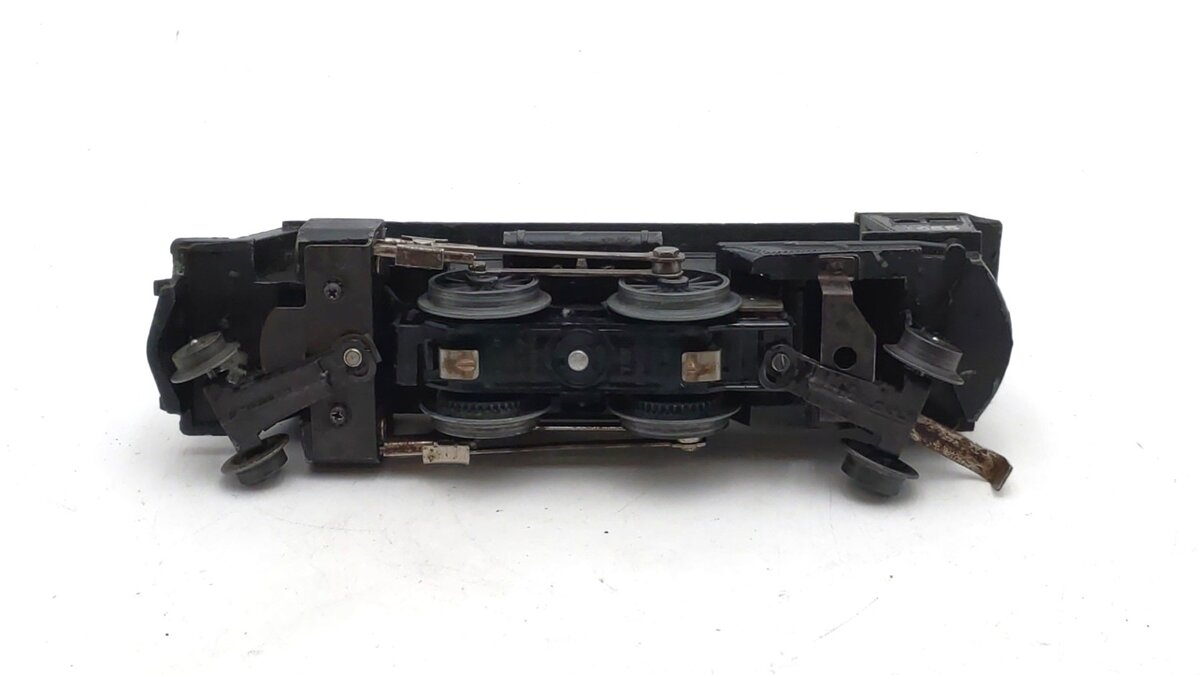 Lionel 1655 Vintage O Lionel Lines 2-4-2 Steam Locomotive