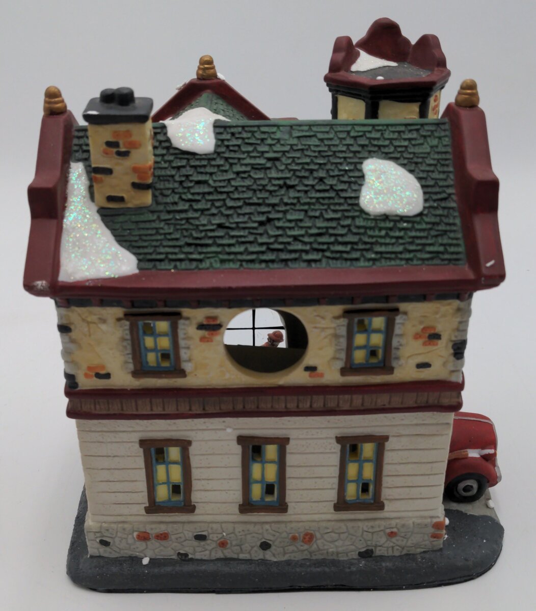 Holiday Express Porcelain Fire Station EX