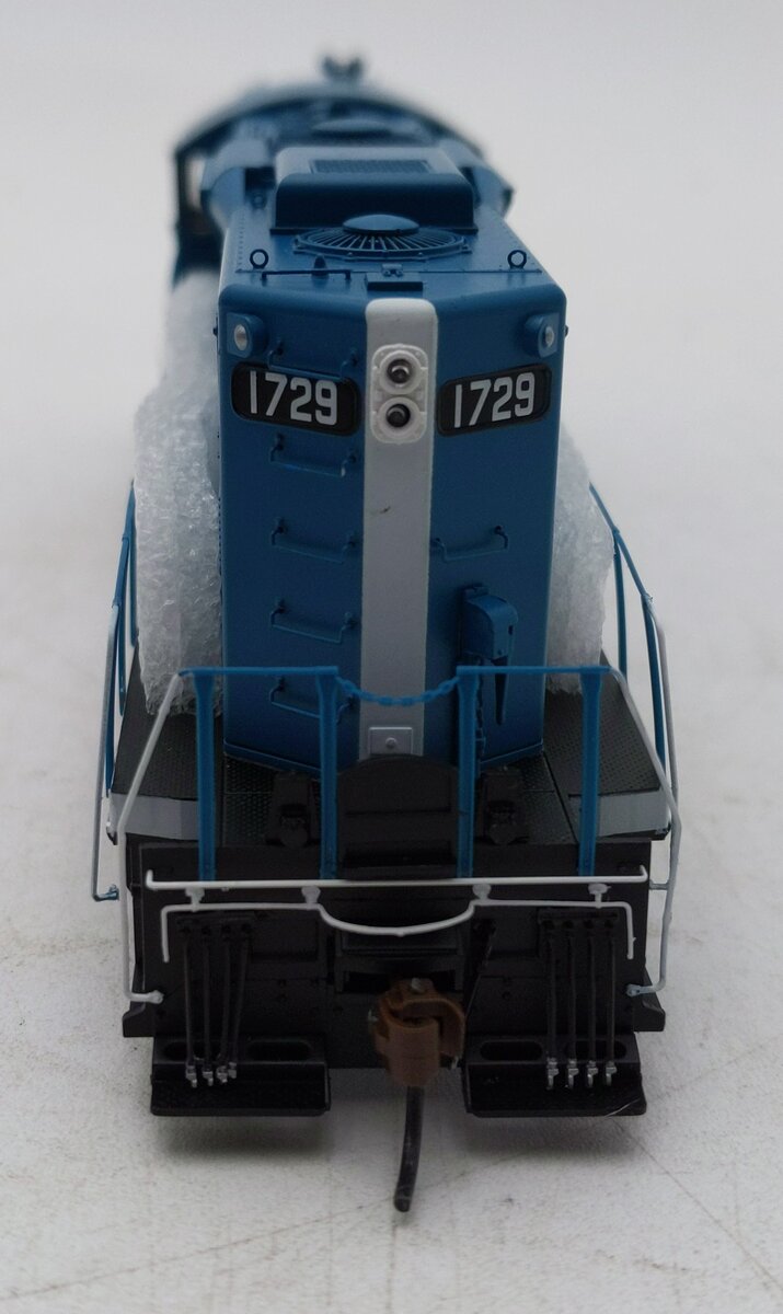 Athearn G62765 HO GP9 w/DCC & Sound, B&M/1970s Scheme #1729