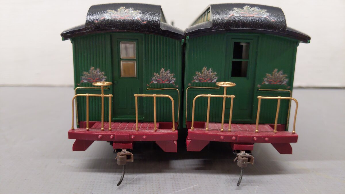 Bachmann HO Scale Thomas Kinkade's Christmas Express Steam Loco Set #2 VG