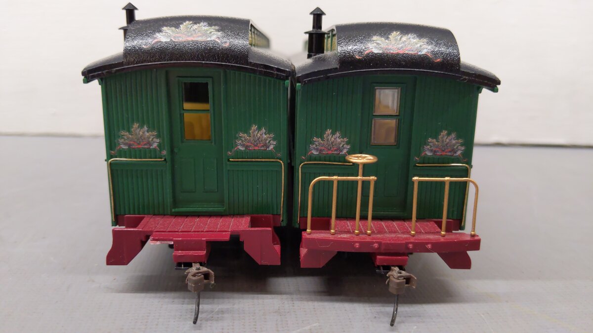 Bachmann HO Scale Thomas Kinkade's Christmas Express Steam Loco Set #2 VG
