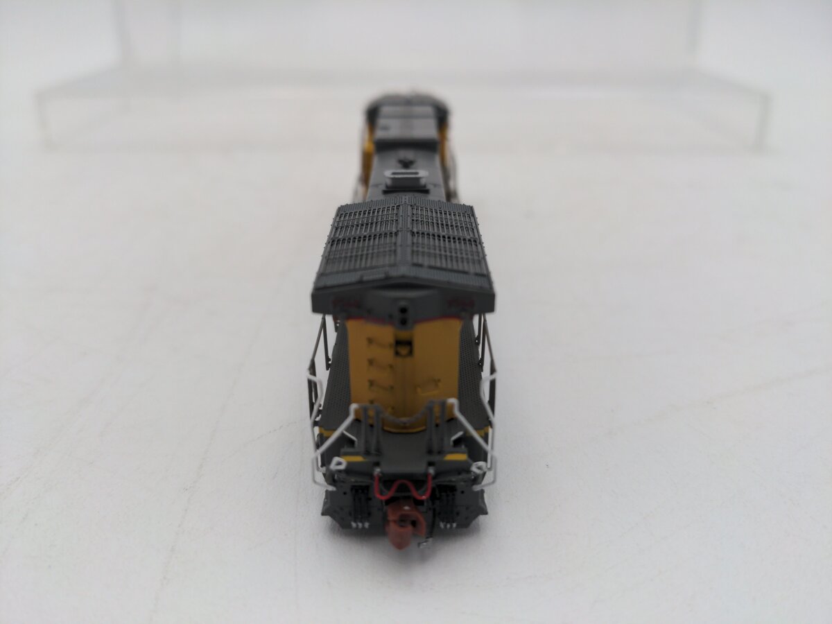 Scale Trains SXT38544 N Scale Union Pacific Diesel Locomotive #9568 LN/Box