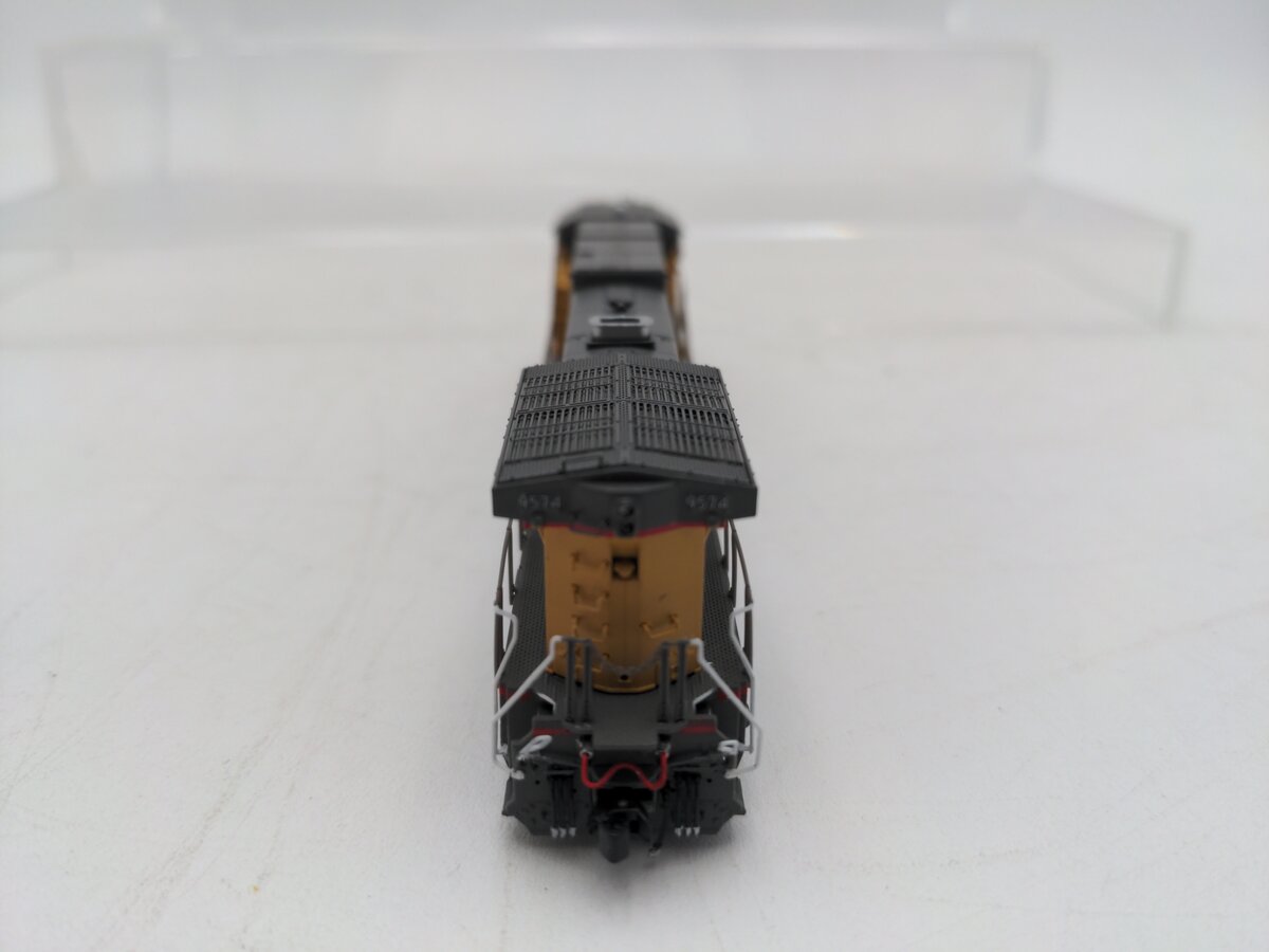 Scale Trains SXT31519 N Scale Union Pacific Diesel Locomotive #9574 w/DCC & Snd LN/Box
