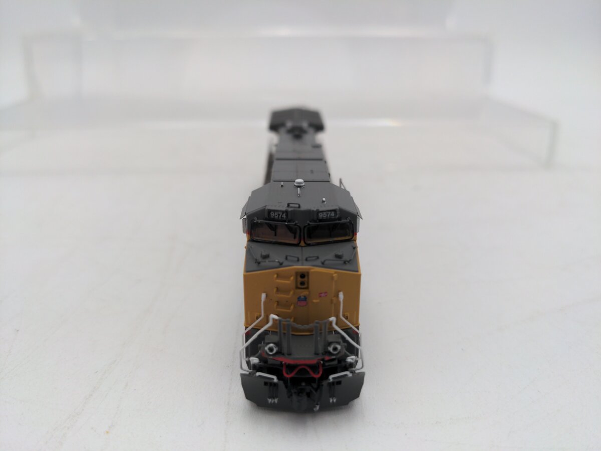 Scale Trains SXT31519 N Scale Union Pacific Diesel Locomotive #9574 w/DCC & Snd LN/Box