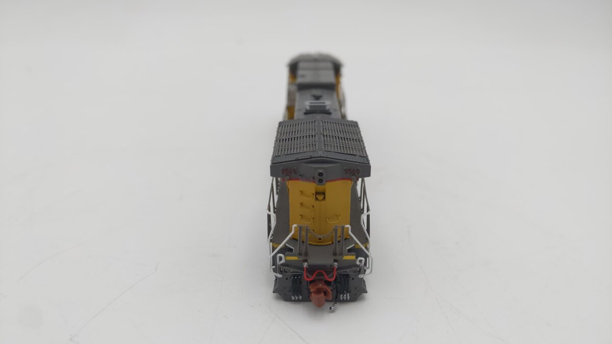 Scale Trains SXT38546 N Scale Union Pacific Diesel Locomotive #9569 LN/Box