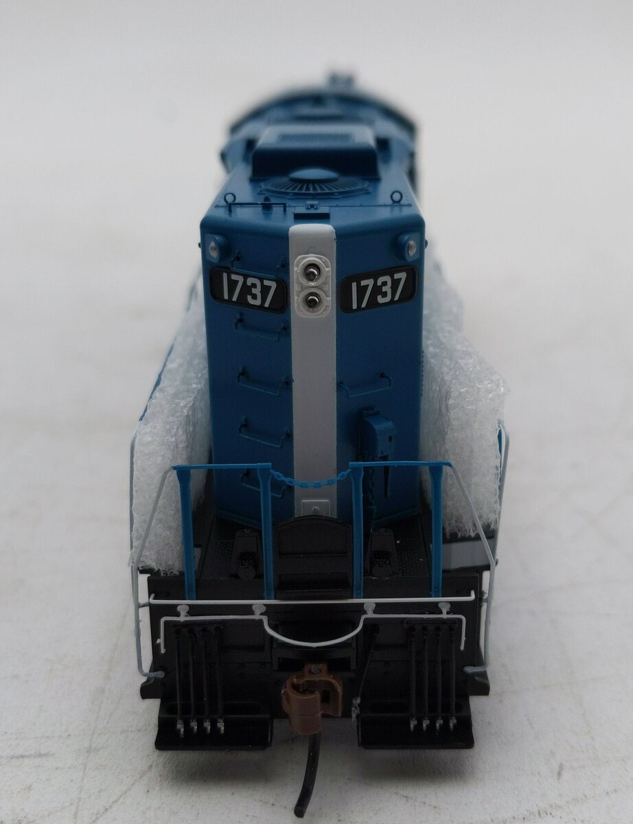 Athearn G62766 HO GP9 w/DCC & Sound, B&M/1970s Scheme #1737