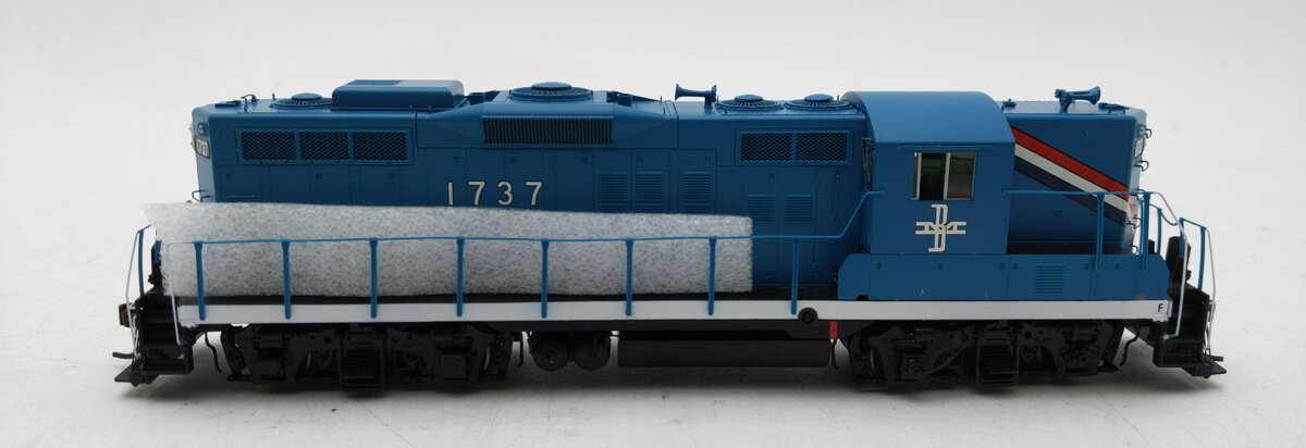 Athearn G62766 HO GP9 w/DCC & Sound, B&M/1970s Scheme #1737