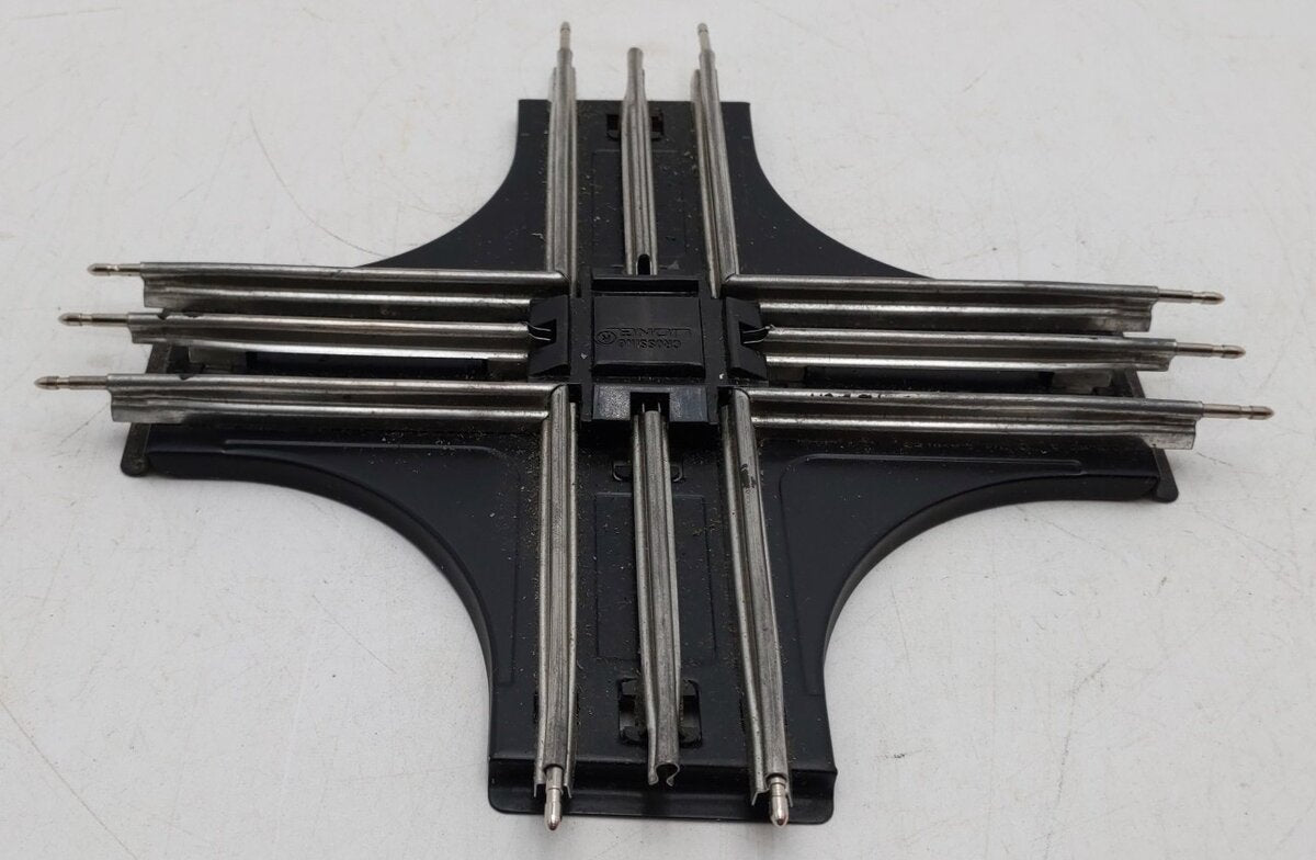 Lionel 6-5540 O Gauge 90 Degree Crossover EX/Box