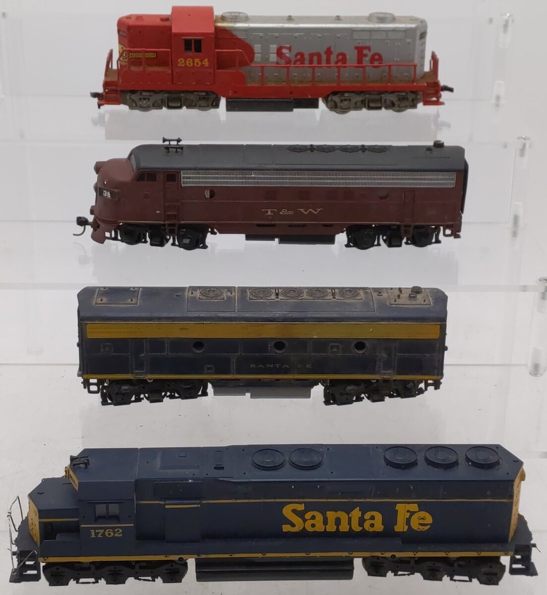 HO Scale Assorted Diesel Locomotives [4]