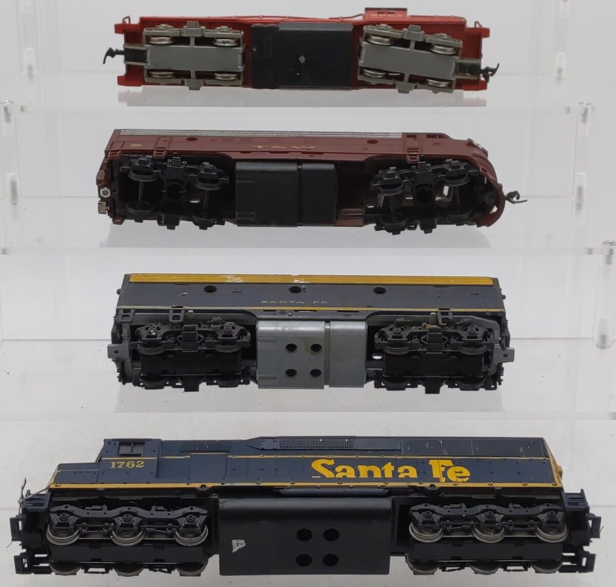 HO Scale Assorted Diesel Locomotives [4]