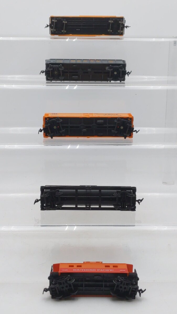 Model Power & Others HO Scale Assorted Freight Cars [5] EX