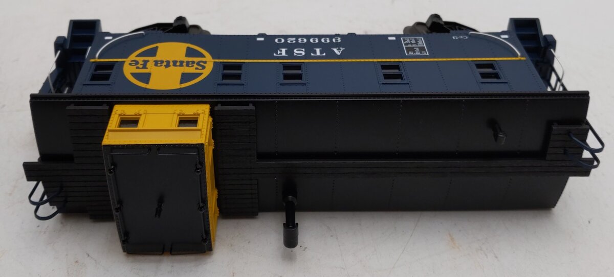 MTH 30-77007 O Gauge Santa Fe RailKing Offset Steel Caboose Car #2243 NIB