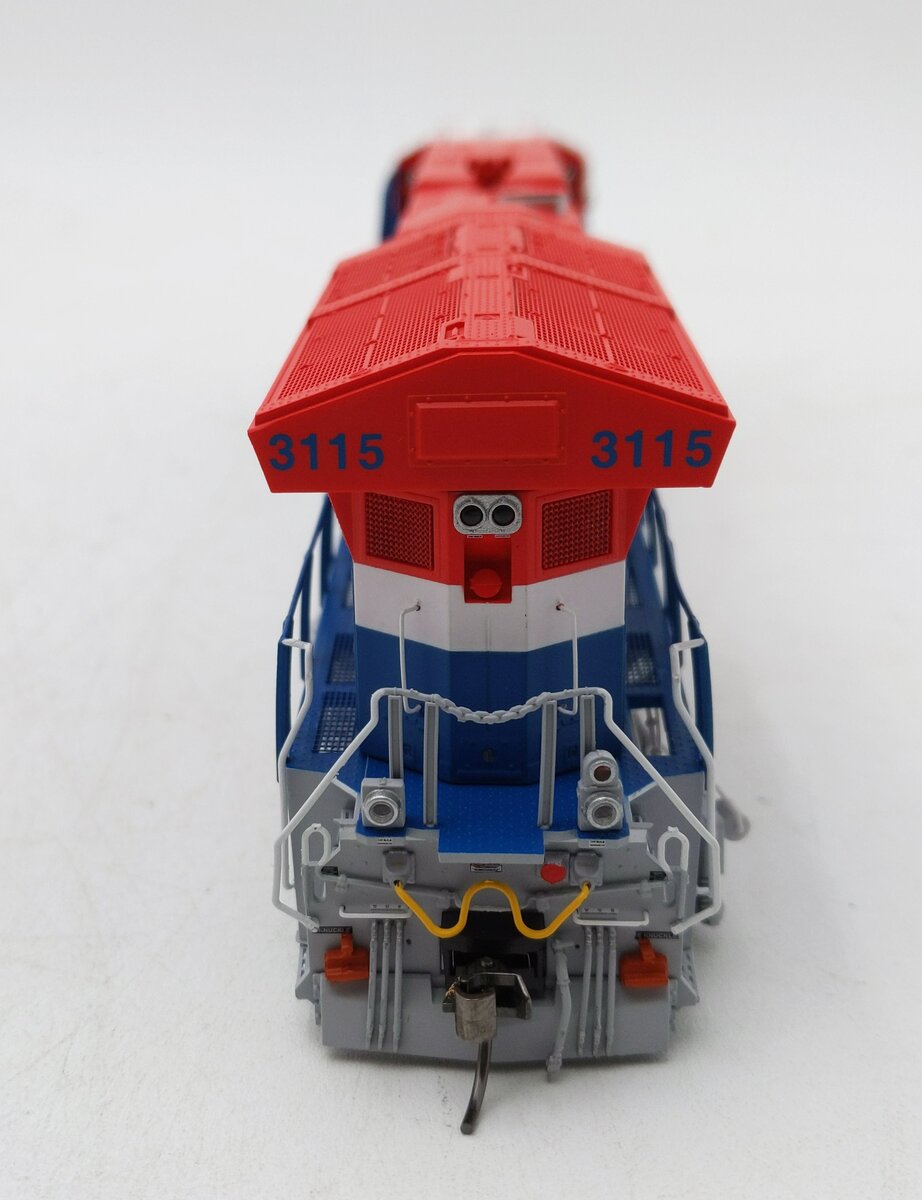 InterMountain 497110S HO CN/BC Rail ET44 Tier 4 Diesel Locomotive w/DCC & Sound