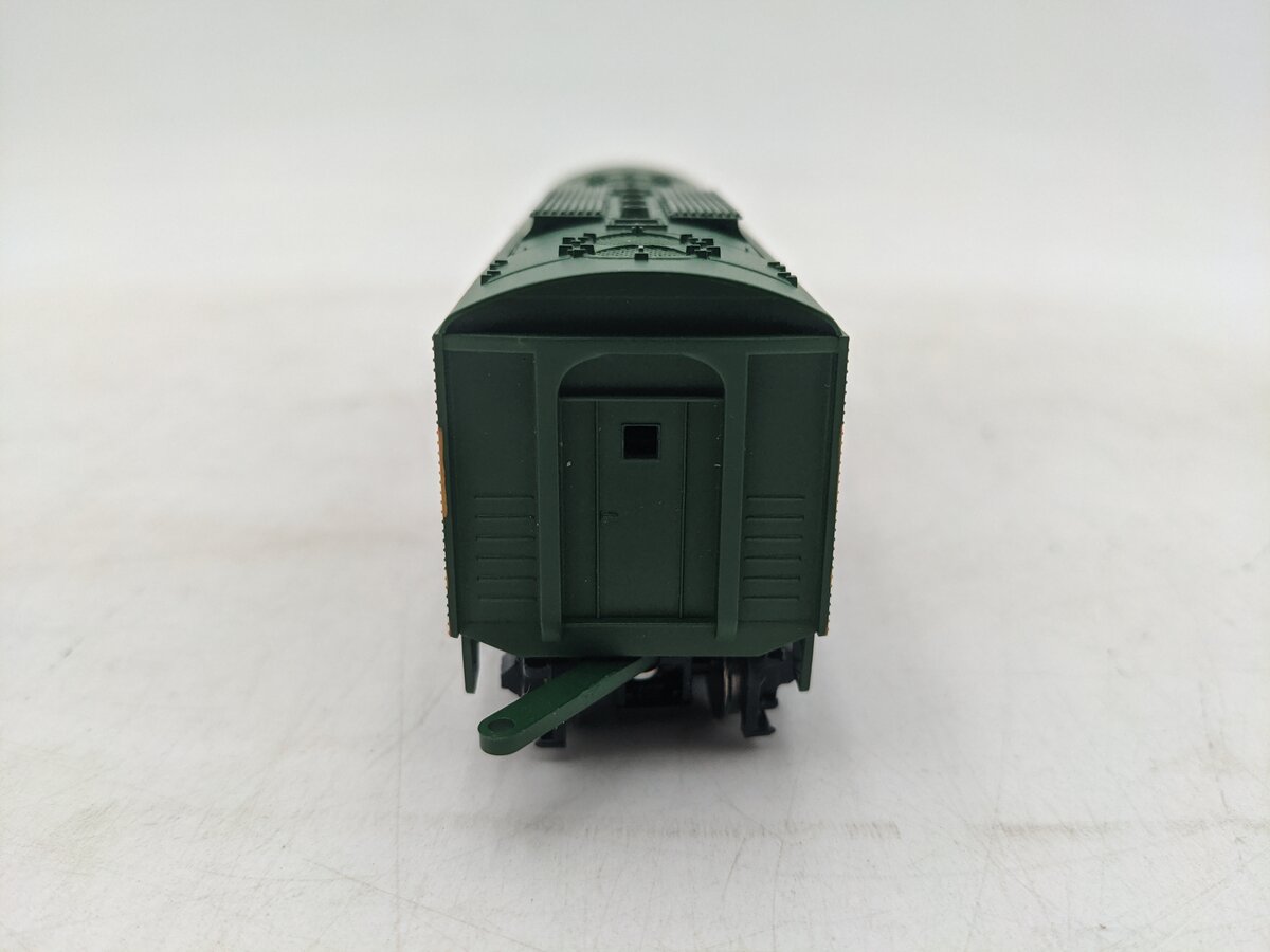 Stewart 5039 HO Western Pacific EMD FT B Powered Diesel Locomotive Kit EX