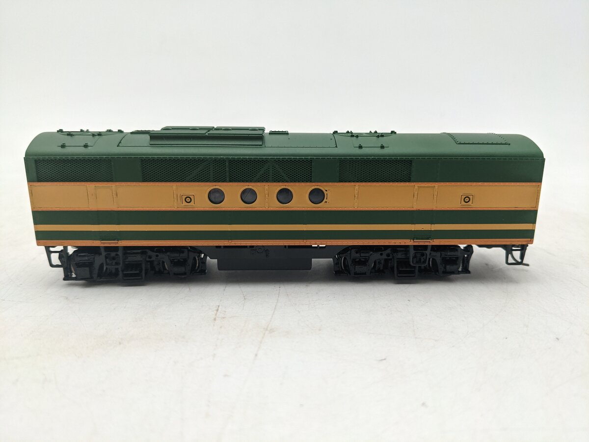Stewart 5039 HO Western Pacific EMD FT B Powered Diesel Locomotive Kit EX
