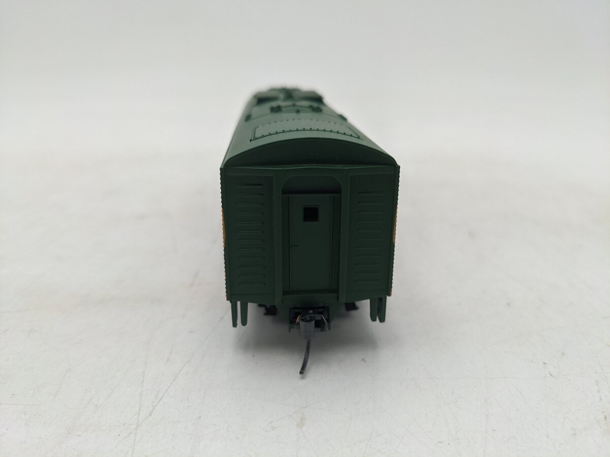 Stewart 5039 HO Western Pacific EMD FT B Powered Diesel Locomotive Kit EX