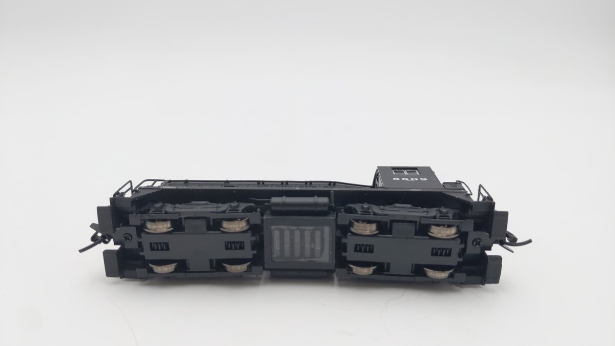 Broadway Limited 7497 N Scale NYC EMD NW2 Diesel Locomotive Sound/DC/DCC #8809