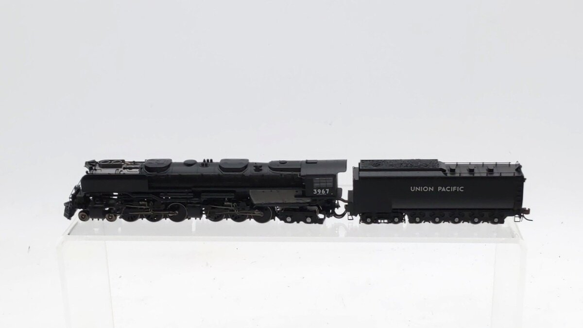 Athearn 25743 N Scale Union Pacific Steam Locomotive 4-6-6-4 w/DCC & Sound #3967 LN/Box