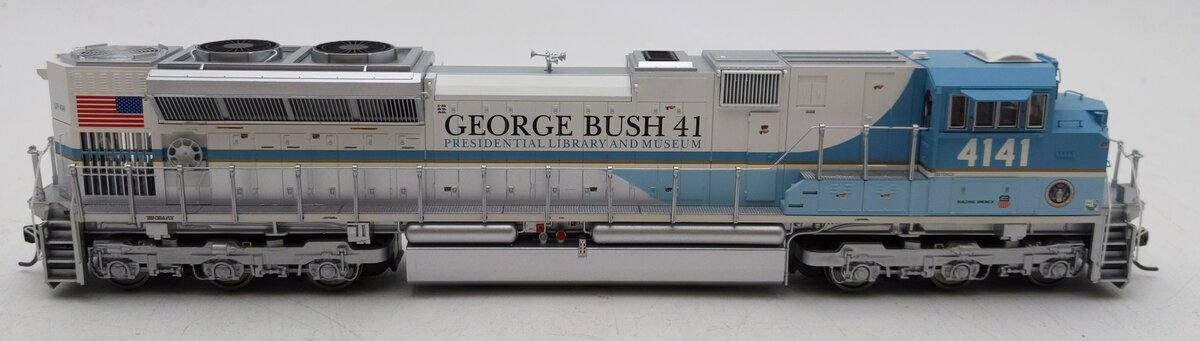 MTH 80-2396-1 HO George H. Bush SD70ACe Diesel Locomotive #4141 w/ PS3