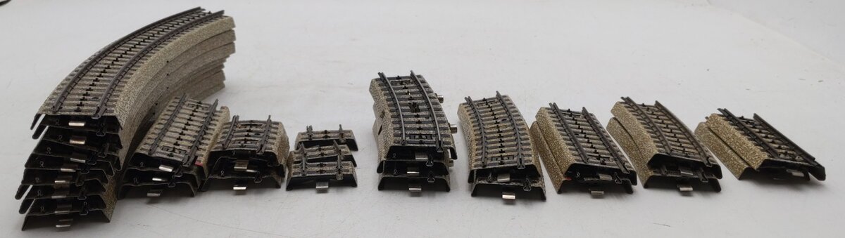 Marklin HO Assorted Curved and Straight Track Sections [150+] VG