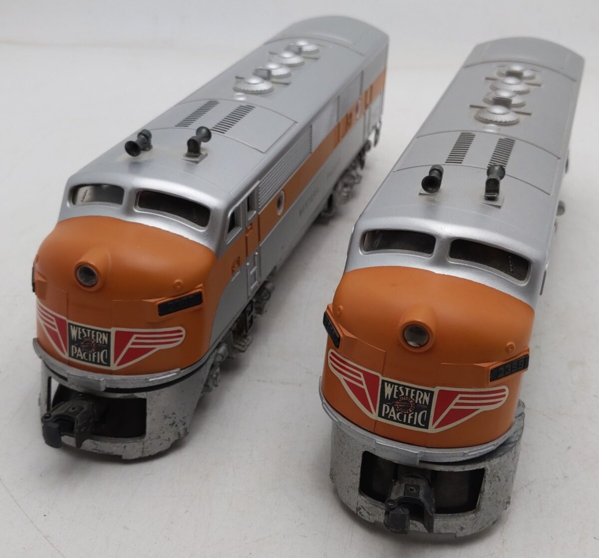Lionel 2345 Vintage O Western Pacific F3 AA Diesel Locomotive Set w/Repro Shells VG