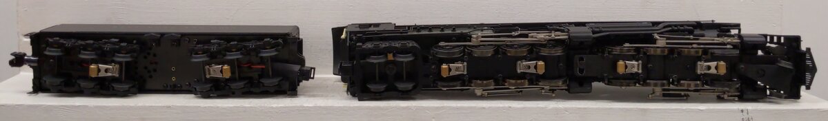 Lionel 6-28051 O Gauge B&O EM-1 2-8-8-4 Steam Locomotive & Tender #7616 EX/Box