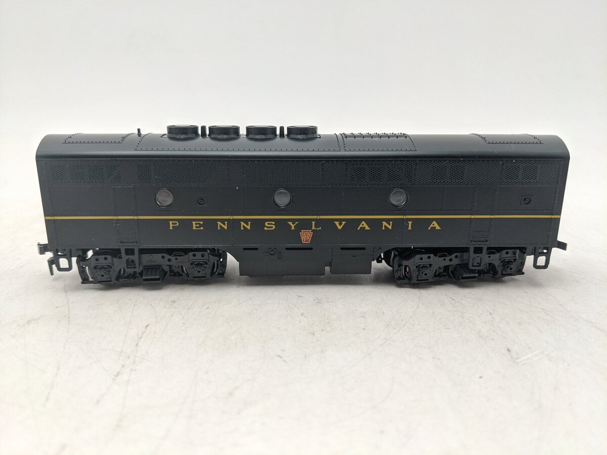 Stewart 8115 HO Pennsylvania F3B Unpowered Diesel Locomotive EX/Box