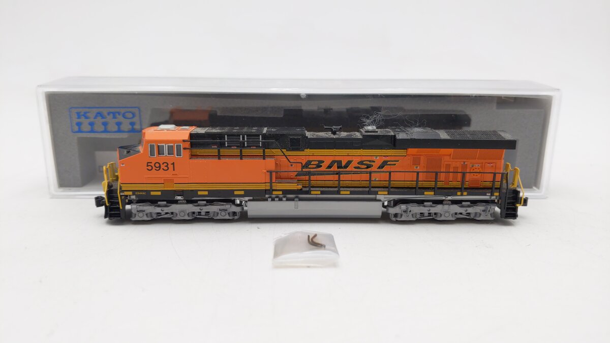 Kato 176-8931-DCC N Burlington Northern Santa Fe GE ES44AC Diesel Loco #5931 LN/Box