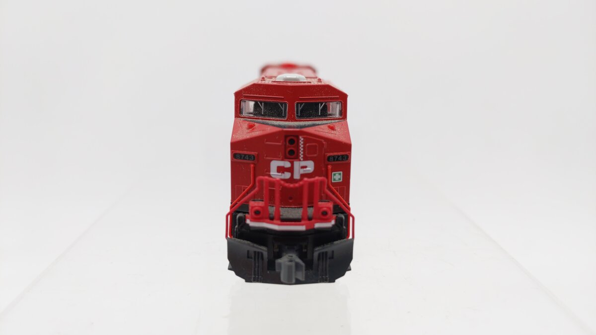 Kato 176-8935 N Canadian Pacific GE ES44AC Diesel Locomotive #8743