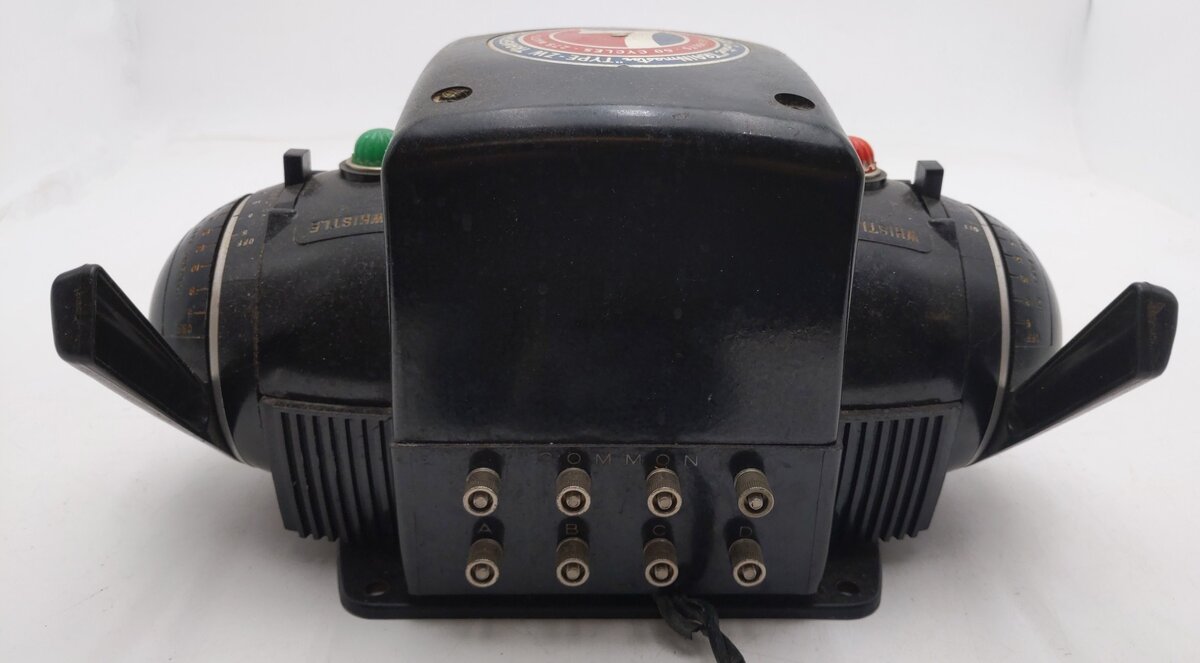 Lionel ZW O Gauge Vintage Trainmaster 275 Watt Transformer with Whistle VG