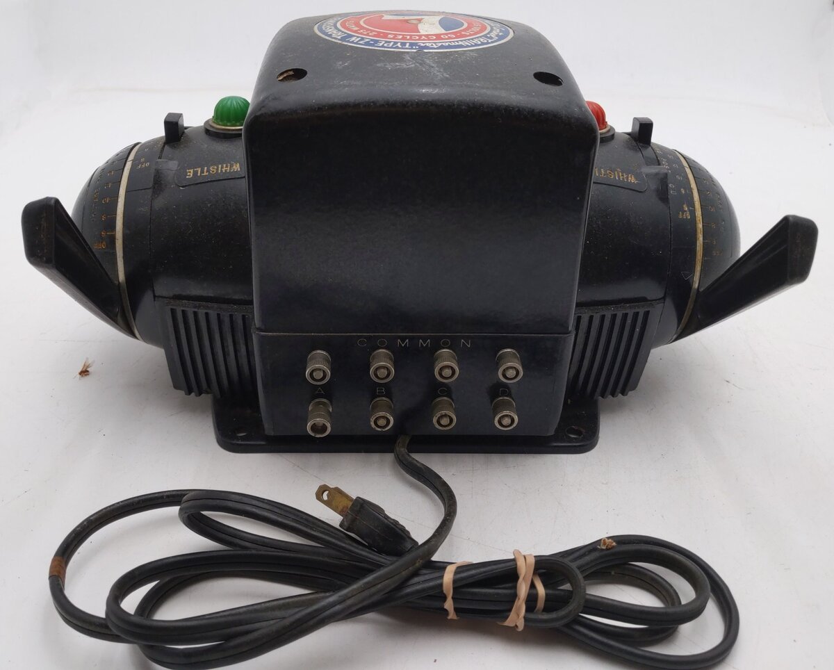 Lionel ZW O Gauge Vintage Trainmaster 275 Watt Transformer with Whistle VG