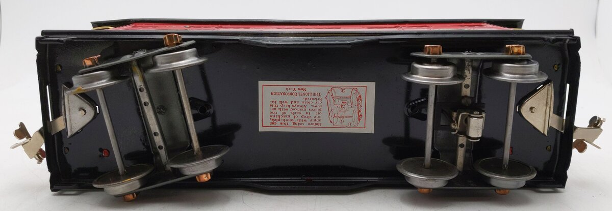 Lionel 517 VIntage Standard Gauge Tinplate Red Caboose with Black Roof