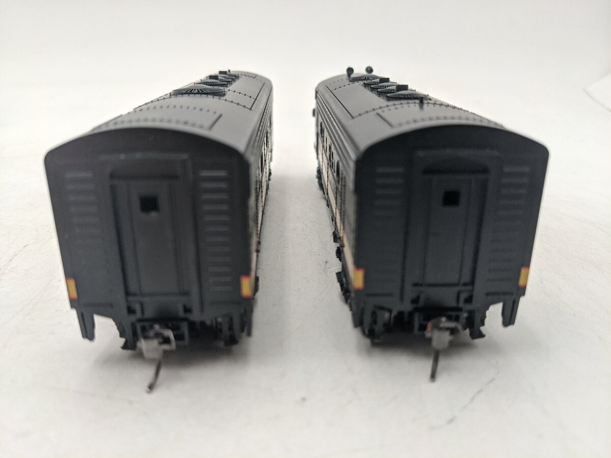 Stewart Hobbies, Inc 5915 HO Northern Pacific F9 AB Diesel Locomotive Set EX/Box