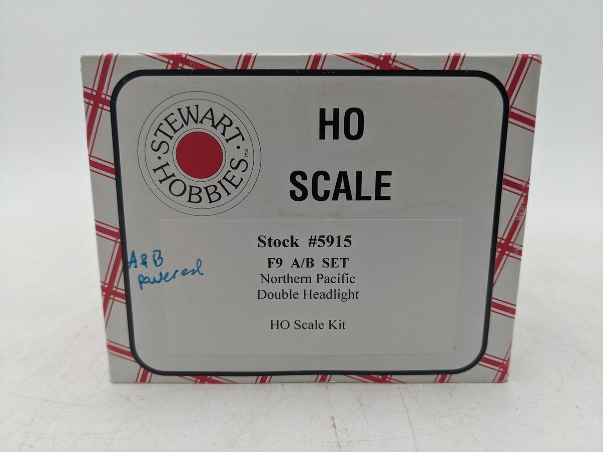 Stewart Hobbies, Inc 5915 HO Northern Pacific F9 AB Diesel Locomotive Set EX/Box