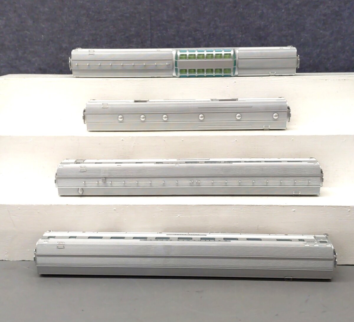 Atlas 3009020S O CB&Q GSC Ltd Edition California Zephyr Passenger Car 2-Rail Set LN/Box