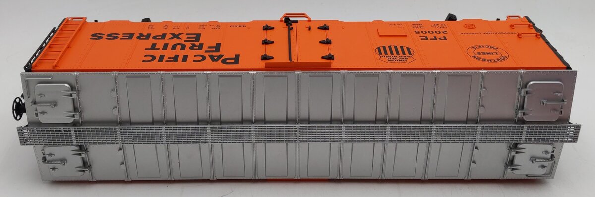 USA Trains R16505 G SP & UP Pacific Fruit Express 40' Refrigerator Car #20005